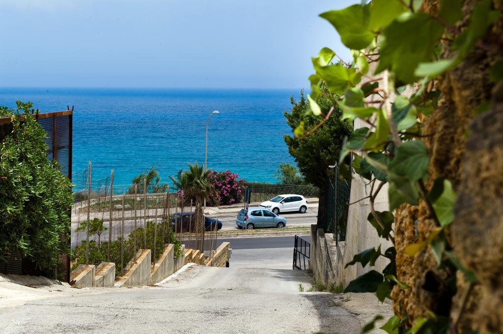 Appartamento Sul Mare 카스텔라마레델골포 외부 사진