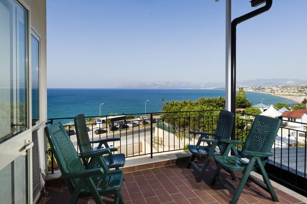 Appartamento Sul Mare 카스텔라마레델골포 외부 사진